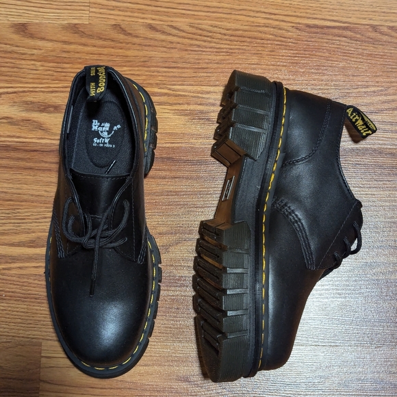 Dr. Martens Women's Audrick Lace Up Oxfords - Picture 5 of 10